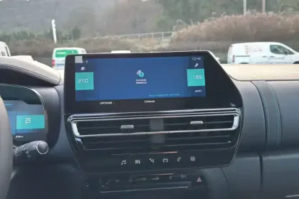 Photo 26 Citroën C5 aircross  Hybride Rechargeable 225 e-EAT8