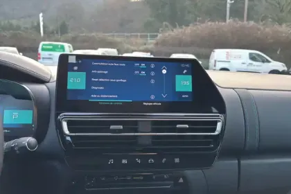 Photo 25 Citroën C5 aircross  Hybride Rechargeable 225 e-EAT8