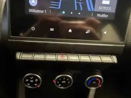 Photo 77 Renault Clio Gén. V (BJA) Ph1 Business 5