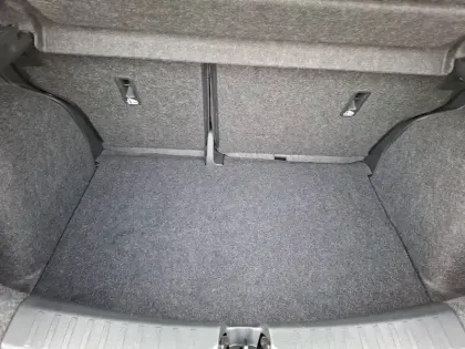 Photo 37 Nissan Micra  IG-T 92