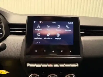 Photo 54 Renault Clio Gén. V (BJA) Ph1 Business 5