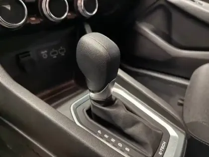 Photo 10 Renault Clio Gén. V (BJA) Ph1 Business 5