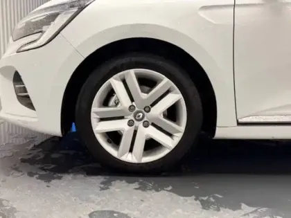 Photo 26 Renault Clio Gén. V (BJA) Ph1 Business 5