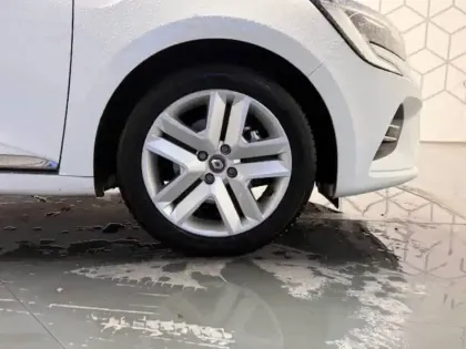 Photo 27 Renault Clio Gén. V (BJA) Ph1 Business 5