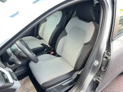 Photo 8 Renault Clio  Eco-G 100 ch GSR2