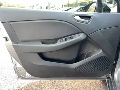 Photo 10 Renault Clio  Eco-G 100 ch GSR2