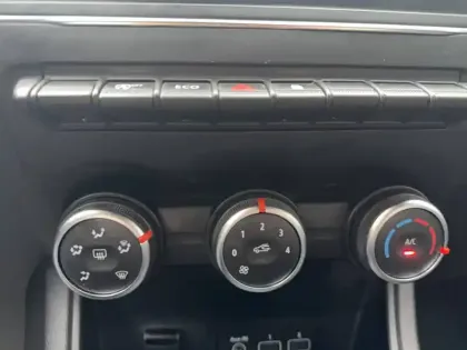 Photo 31 Renault Captur  TCe 90