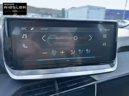 Photo 26 Peugeot 208  PureTech 75 S&S BVM5