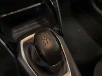 Photo 48 Peugeot 208  PURETECH 75 S&S BVM5