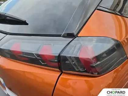 Photo 101 Peugeot 2008  PureTech 130 S&S EAT8