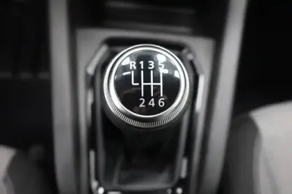 Photo 37 Renault Clio Gén. V (BJA) Ph2 Evolution 5