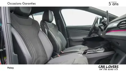 Photo 10 Volkswagen Id.5  204 ch Pro Performance