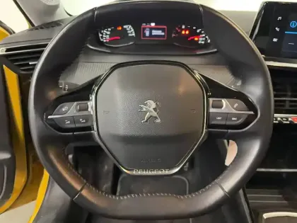 Photo 51 Peugeot 208  PureTech 100 S&S BVM6