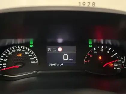 Photo 11 Peugeot 208  PureTech 100 S&S BVM6