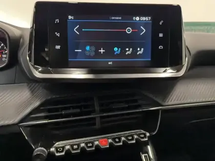 Photo 49 Peugeot 208  PureTech 100 S&S BVM6