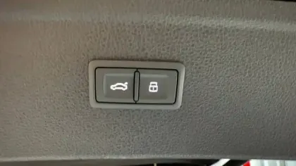 Photo 28 Audi Q5  55 TFSIe 367 S tronic 7 Quattro