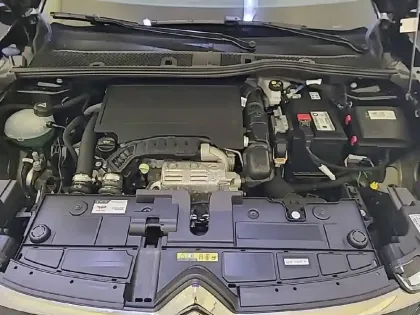 Photo 14 Citroën C4  PureTech 100 BVM6