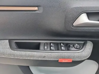 Photo 19 Citroën C3 Aircross  Hybride 145 e-DCS6