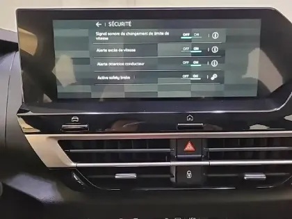 Photo 52 Citroën C4  BlueHDi 130 EAT8