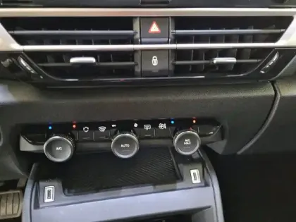 Photo 55 Citroën C4  BlueHDi 130 EAT8