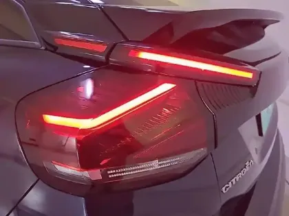 Photo 16 Citroën C4  BlueHDi 130 EAT8