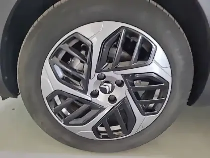 Photo 12 Citroën C4  BlueHDi 130 EAT8