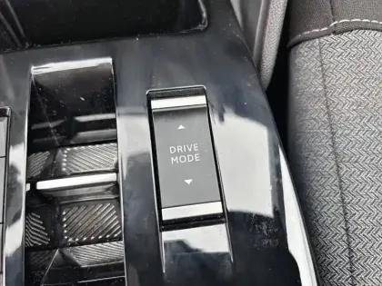 Photo 23 Citroën C4  Hybride 100 e-DCS6