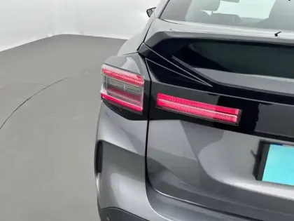 Photo 40 Citroën C4  Hybride 100 e-DCS6