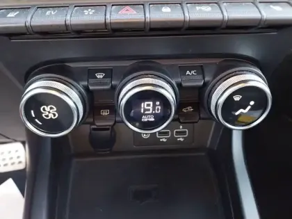 Photo 20 Renault Arkana  E-Tech 145 - 21B