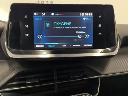 Photo 13 Peugeot 208  PureTech 100 S&S EAT8