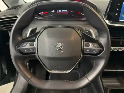 Photo 15 Peugeot 208  PureTech 100 S&S EAT8