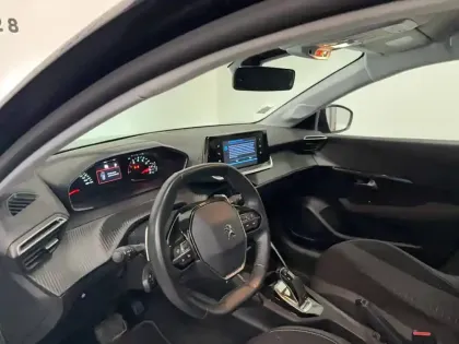 Photo 10 Peugeot 208  PureTech 100 S&S EAT8