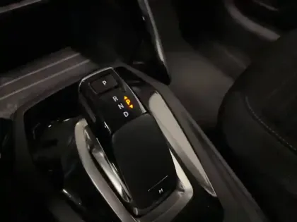 Photo 12 Peugeot 208  PureTech 100 S&S EAT8