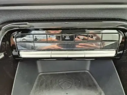 Photo 54 Citroën C3  Turbo 100 ch BVM6