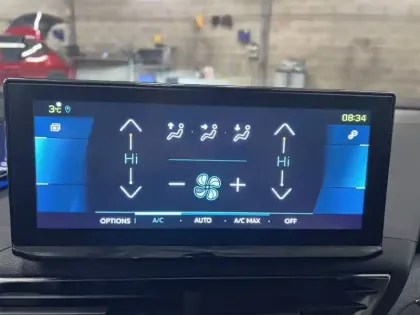 Photo 29 Peugeot 3008  Hybrid 225 e-EAT8