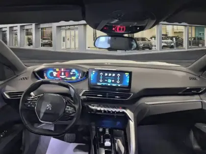 Photo 41 Peugeot 3008  Hybrid 225 e-EAT8