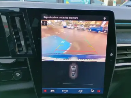 Photo 44 Renault Austral  E-Tech full hybrid 200 GSR2