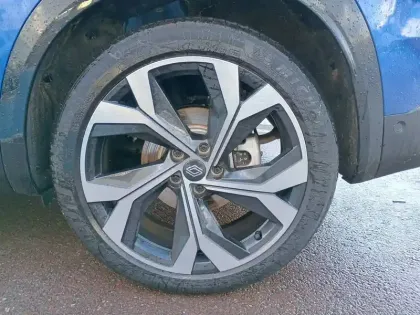 Photo 17 Renault Austral  E-Tech full hybrid 200 GSR2