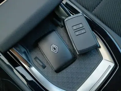 Photo 19 Renault Austral  E-Tech full hybrid 200 GSR2