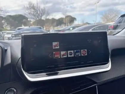 Photo 12 Peugeot 208  Electrique 50 kWh 136ch