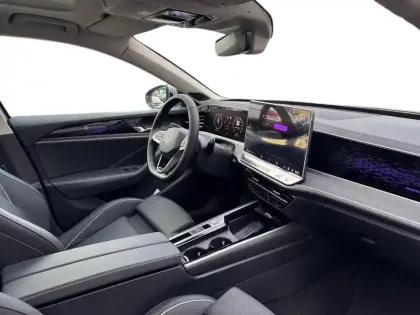 Photo 8 Volkswagen Passat  1.5 eHybrid 204 DSG6