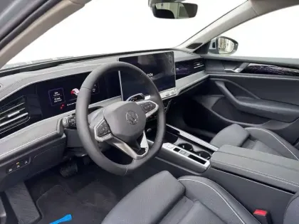 Photo 30 Volkswagen Passat  1.5 eHybrid 204 DSG6