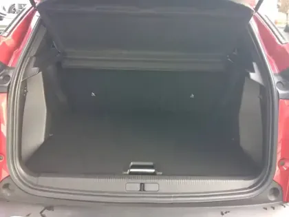 Photo 13 Peugeot 2008  Hybrid 145 e-DCS6