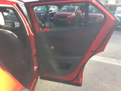 Photo 9 Peugeot 2008  Hybrid 145 e-DCS6