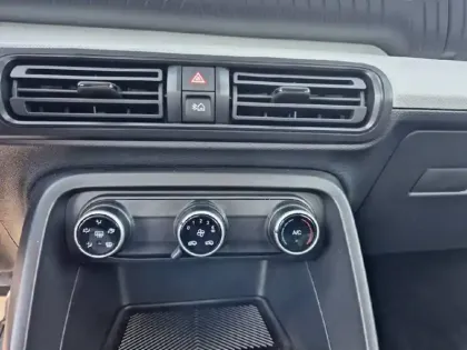 Photo 14 Citroën C3  Turbo 100 ch BVM6