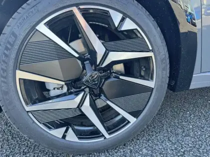 Photo 12 Peugeot 208  Hybrid 110 e-DCS6