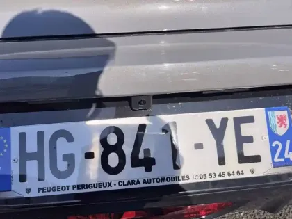 Photo 14 Peugeot 208  Hybrid 110 e-DCS6