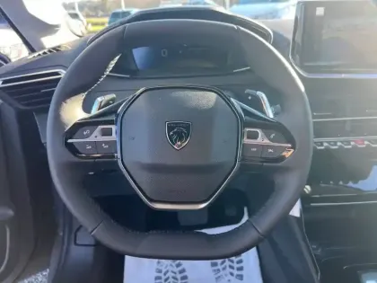 Photo 8 Peugeot 208  Hybrid 110 e-DCS6