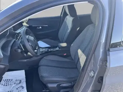 Photo 10 Peugeot 208  Hybrid 110 e-DCS6