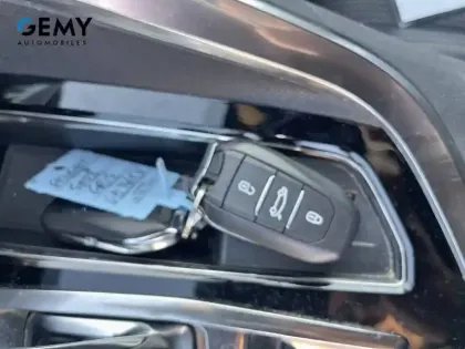 Photo 15 Peugeot 5008  BlueHDi 130ch S&S EAT8